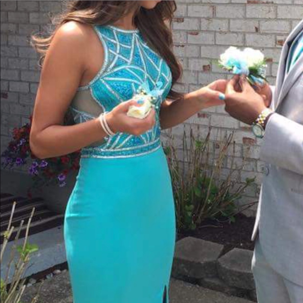 LIKE NEW BLUE PROM DESS💎💙